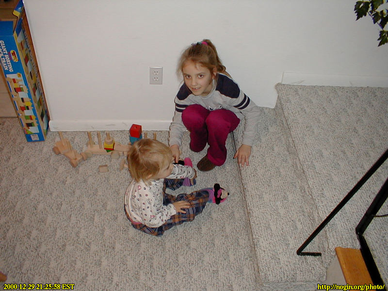 2000-12-29_21-25-58-med.jpg (104kb)
